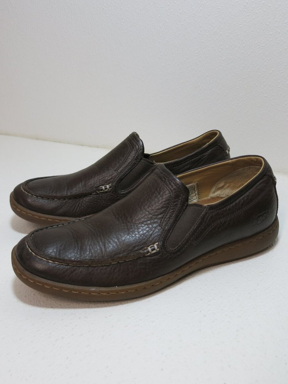 UGG Australia Henrick Leather Moccasin Loafers Men's Comfort Footwear Sz 9